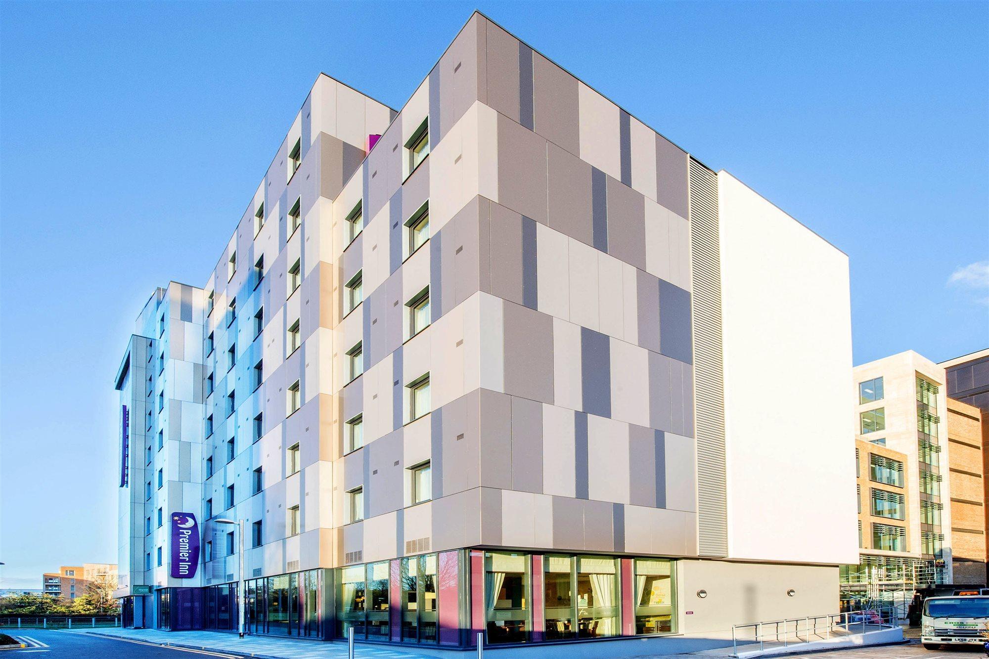 Premier Inn Maidenhead Town Centre Exterior photo