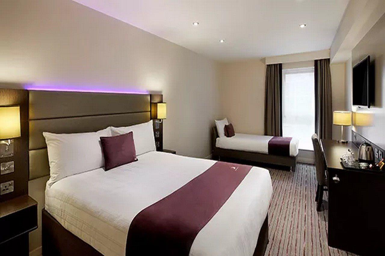 Premier Inn Maidenhead Town Centre Exterior photo
